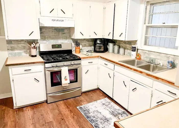3 Bedroom Home Away From Home.