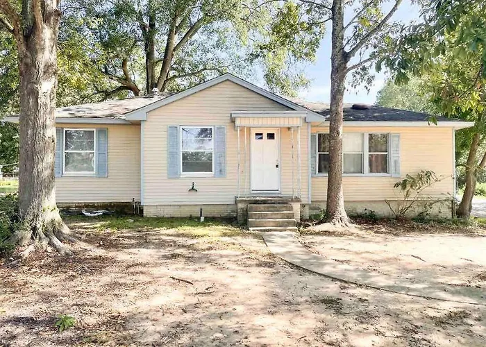 3 Bedroom Home Away From Home.
